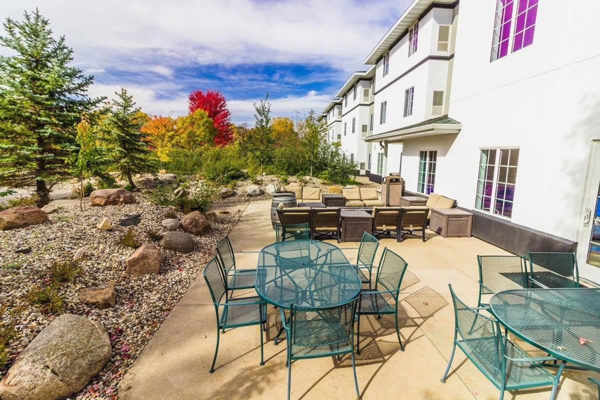 River Hills Hotel- Mankato Exterior photo